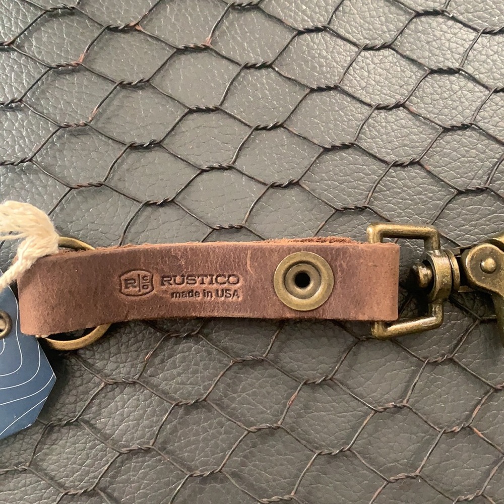 Rustico Super Loop Keychain - Picture 4 of 6